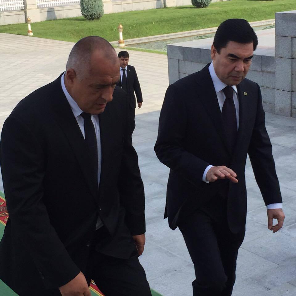 Борисов договаря туркменски газ в Ашхабад
