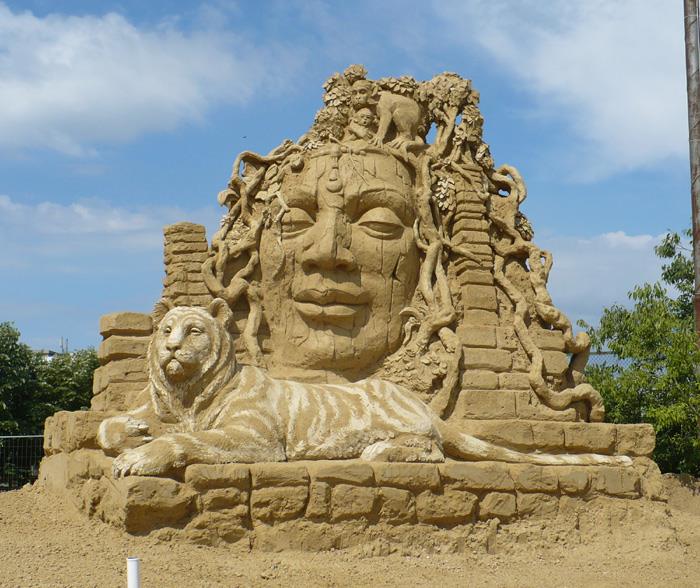 Фестивалът на пясъчните фигури в Бургас 2015