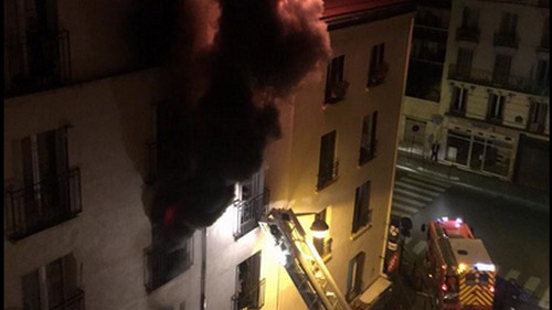 Огнен ад в блок в Париж - 8 души загинаха, сред тях и деца