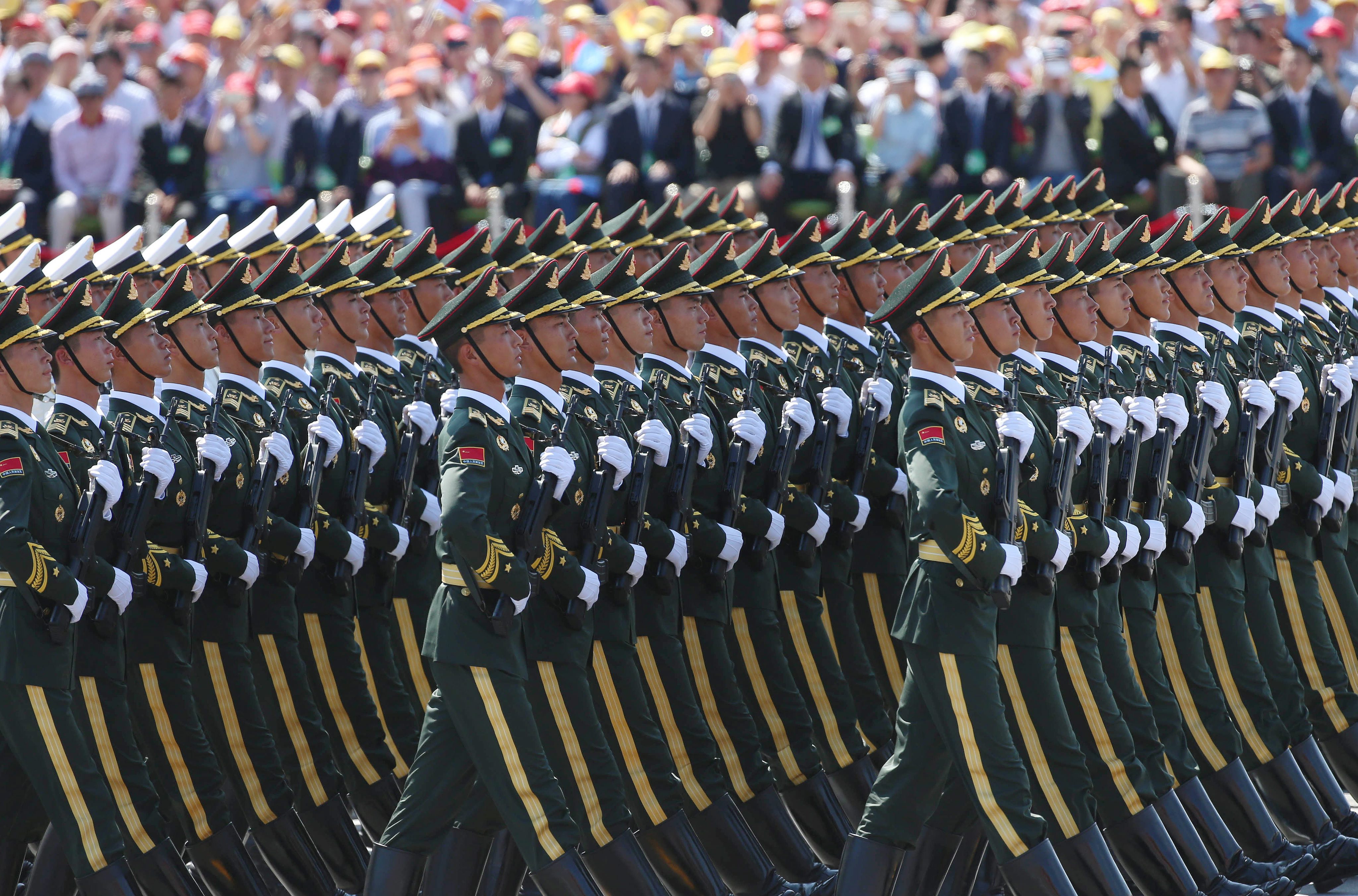 Дълго време армията се подготвя за парада