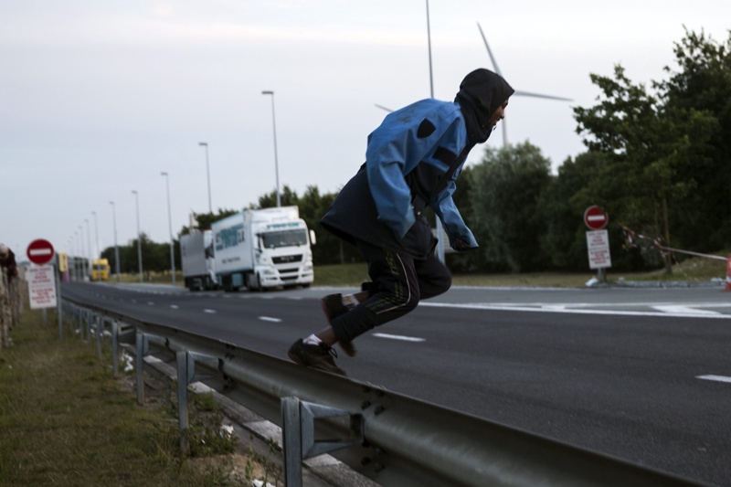 Мигрантите търсят входни точки към Великобритания