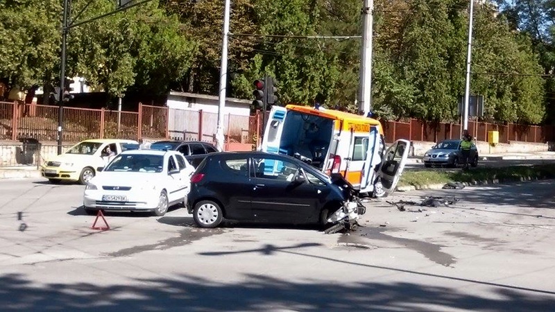 3 загинали и 5 ранени при свързани катастрофи в Плевен