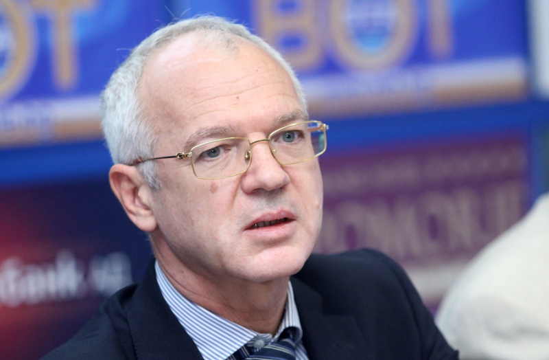 Евентуално административно разпространение ще опорочи самите преговори, смята Васил Велев