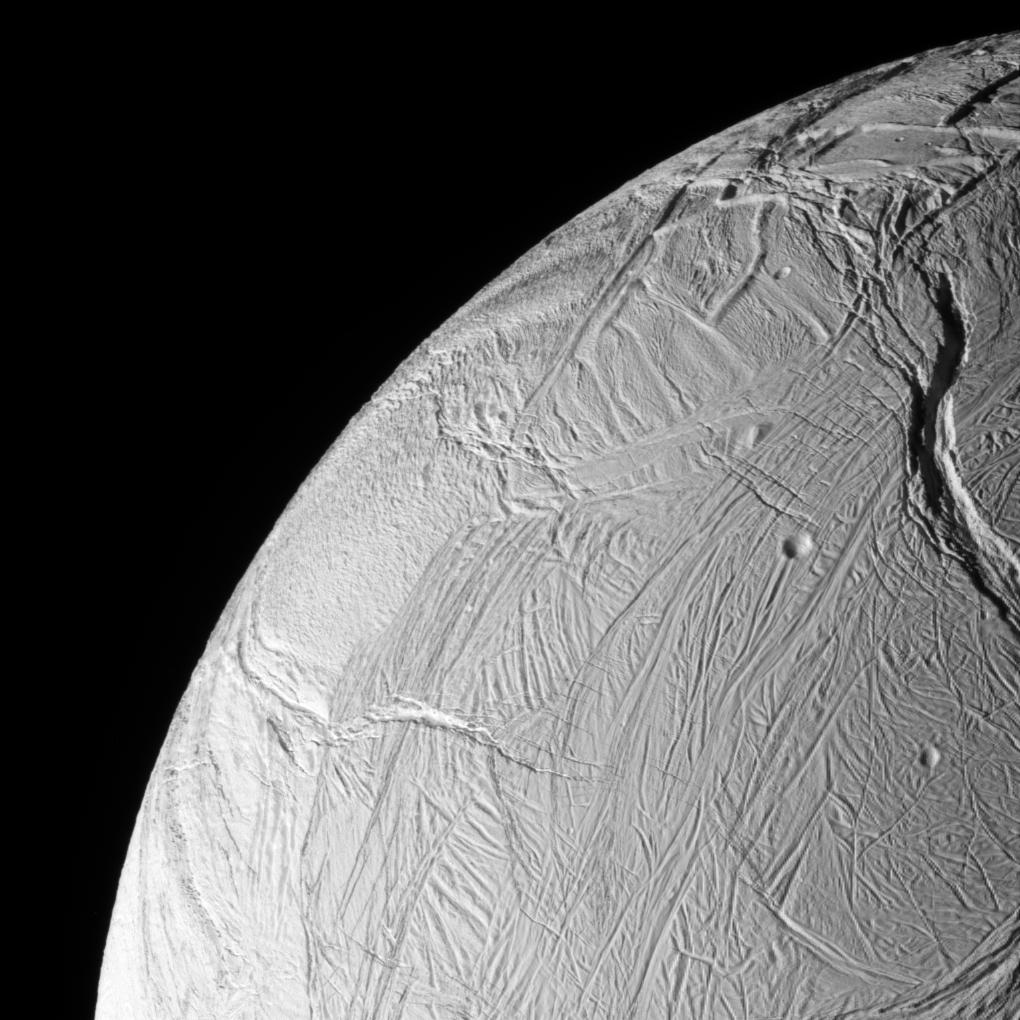 Луната на Сатурн - Енцелад
