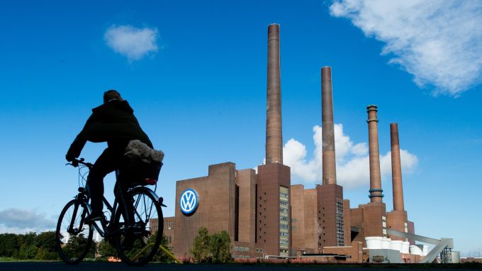 Автомобилите “Фолксваген“, засегнати от проблема с вредните емисии, са напълно безопасни
