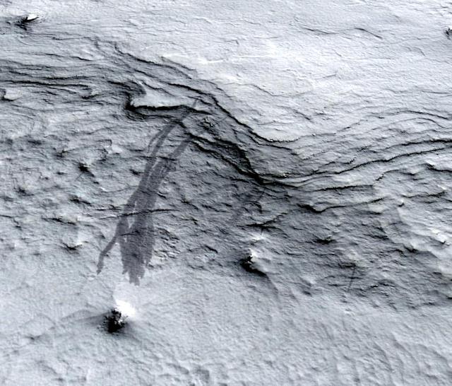 Течащата вода на Марс - тъмните ивици