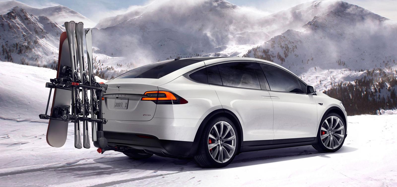 Tesla официално представи Model X (снимки)