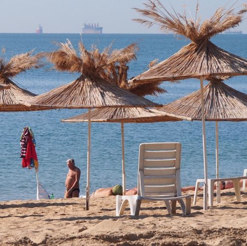 Взимат концесиите на четири плажа