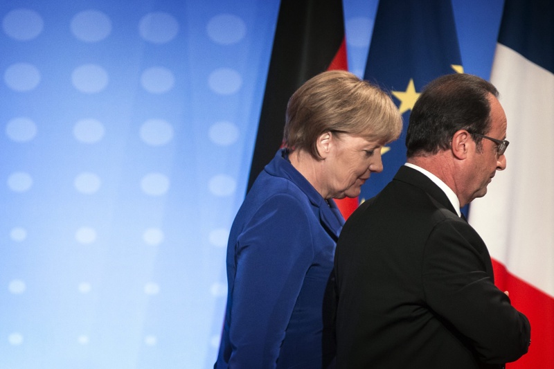 Меркел и Оланд към Путин: Удряйте в Сирия, но само ИД