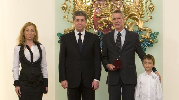 През 2011 г. Ян Чарлз Андерсон получава ”Почетния знак на президента” от Георги Първанов