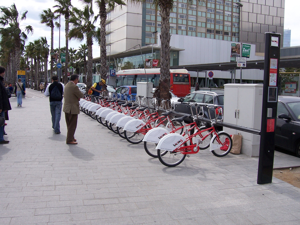 От Барселона: Карането на колело е полезно и в големия град