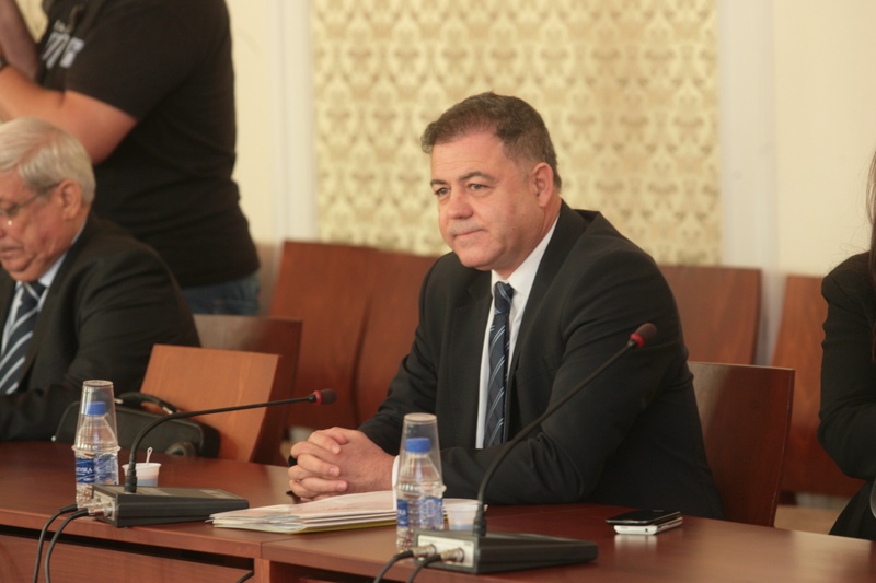 Министърът на отбраната Николай Ненчев освободи Ганчо Караджов
