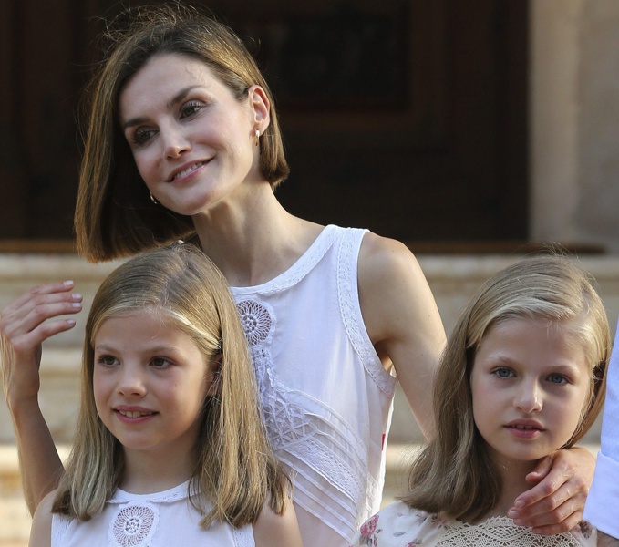 Кралица Летисия с децата си