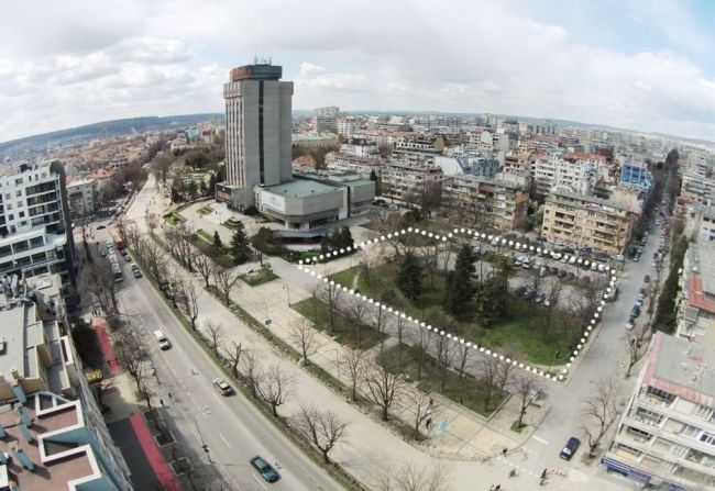 Теренът, където ще се строи новата библиотека на Варна, е зад сградата на общината