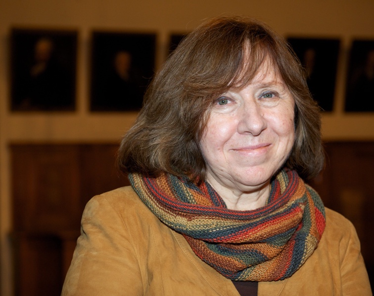 Светлана Алексиевич от Беларус спечели Нобелова награда за литература