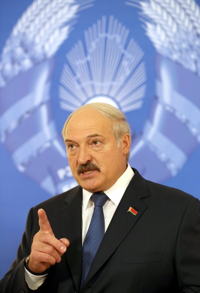 Александър Лукашенко сам свика изборите и сам посочи конкурентите си, твърди опозицията
