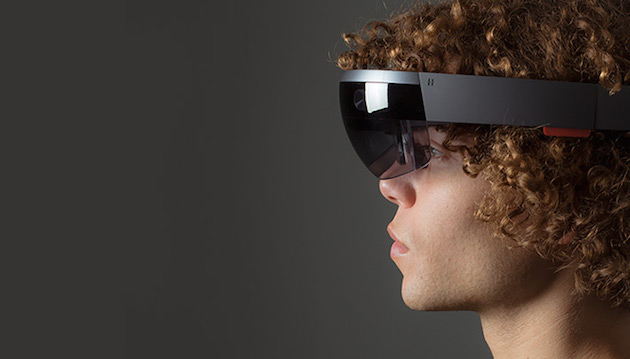 Очилата за добавена реалност на Microsoft - HoloLens дебютираха през 2015 година и обещават да направят революция
