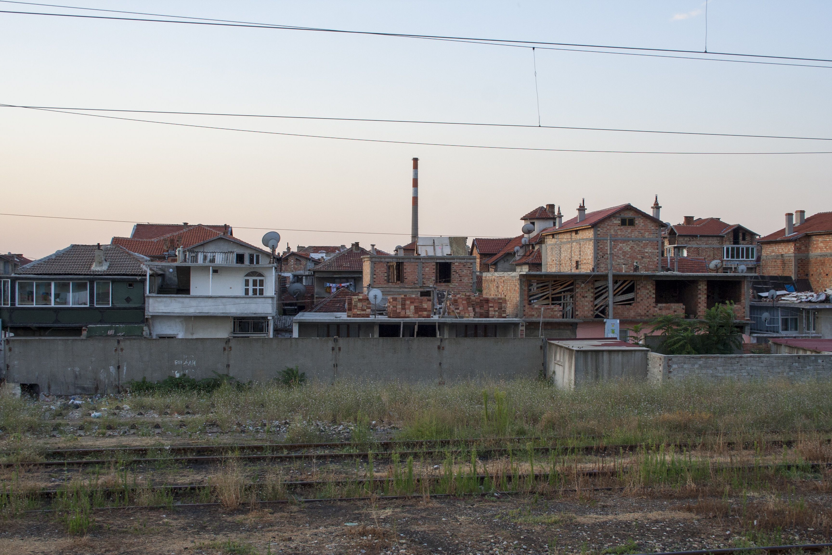 Инцидентът е станал на около 200 метра от жп гарата край ромския кв. ”Надежда”