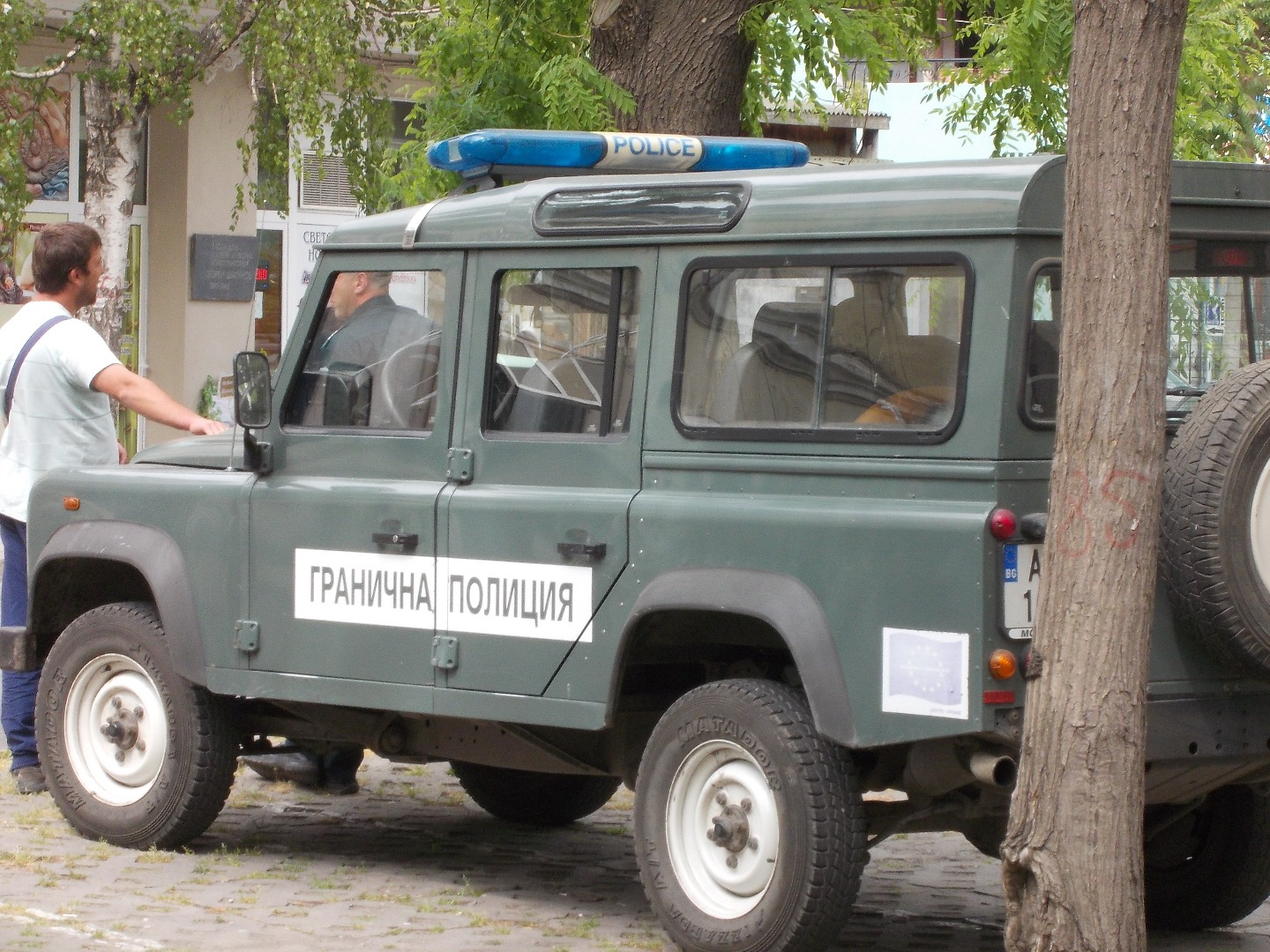 По първоначални данни, в района на изключително тежък терен, джипът се е преобърнал (Сн. Архив)