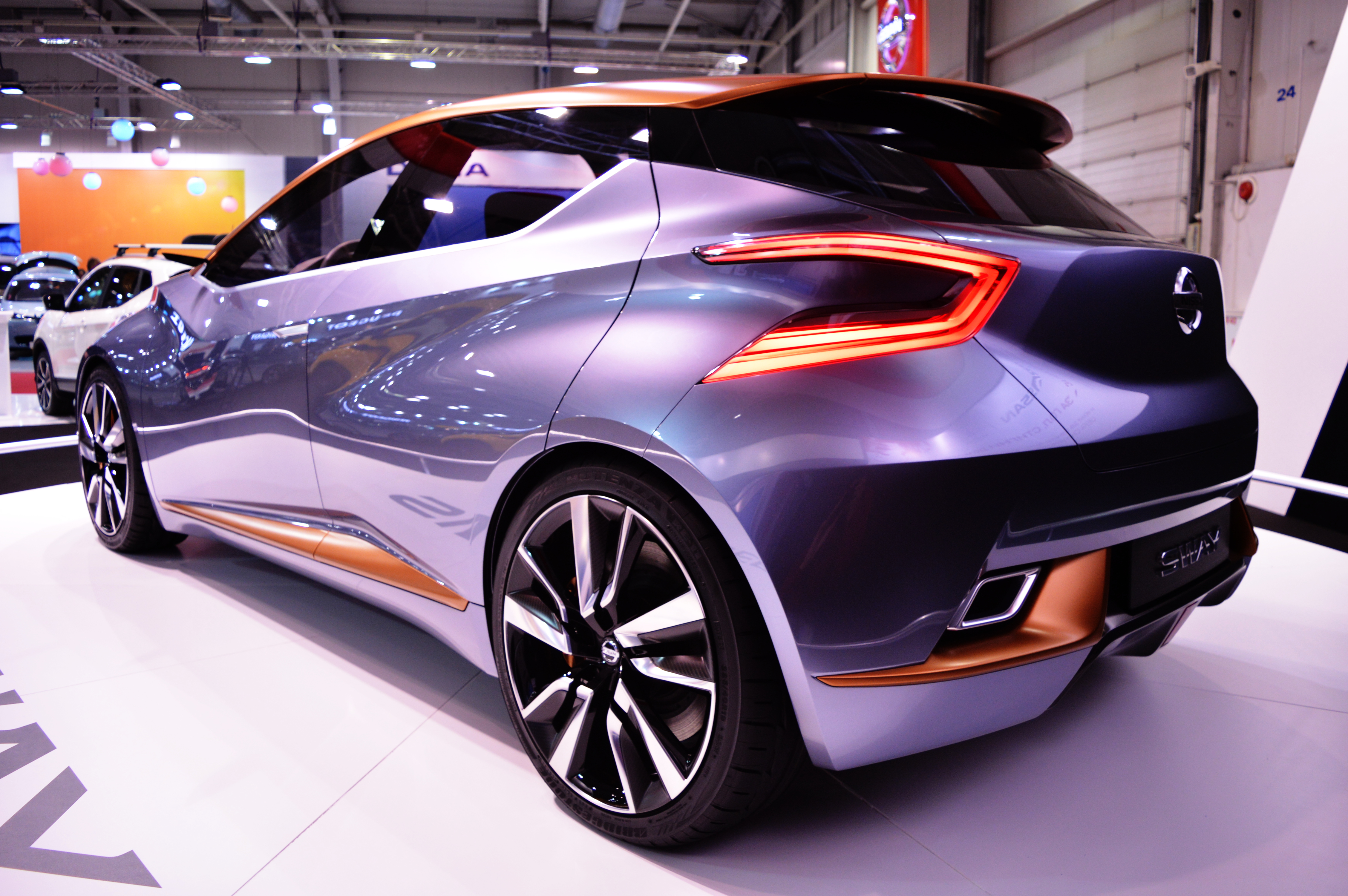 Nissan прави завод за електромобили в САЩ