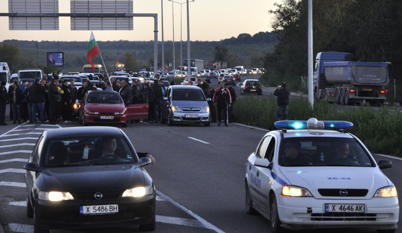 Полицаи протестираха в цялата страна