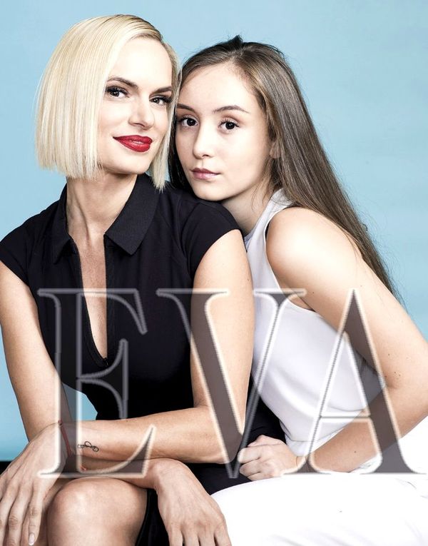 Ива Екимова и дъщеря ѝ Дара