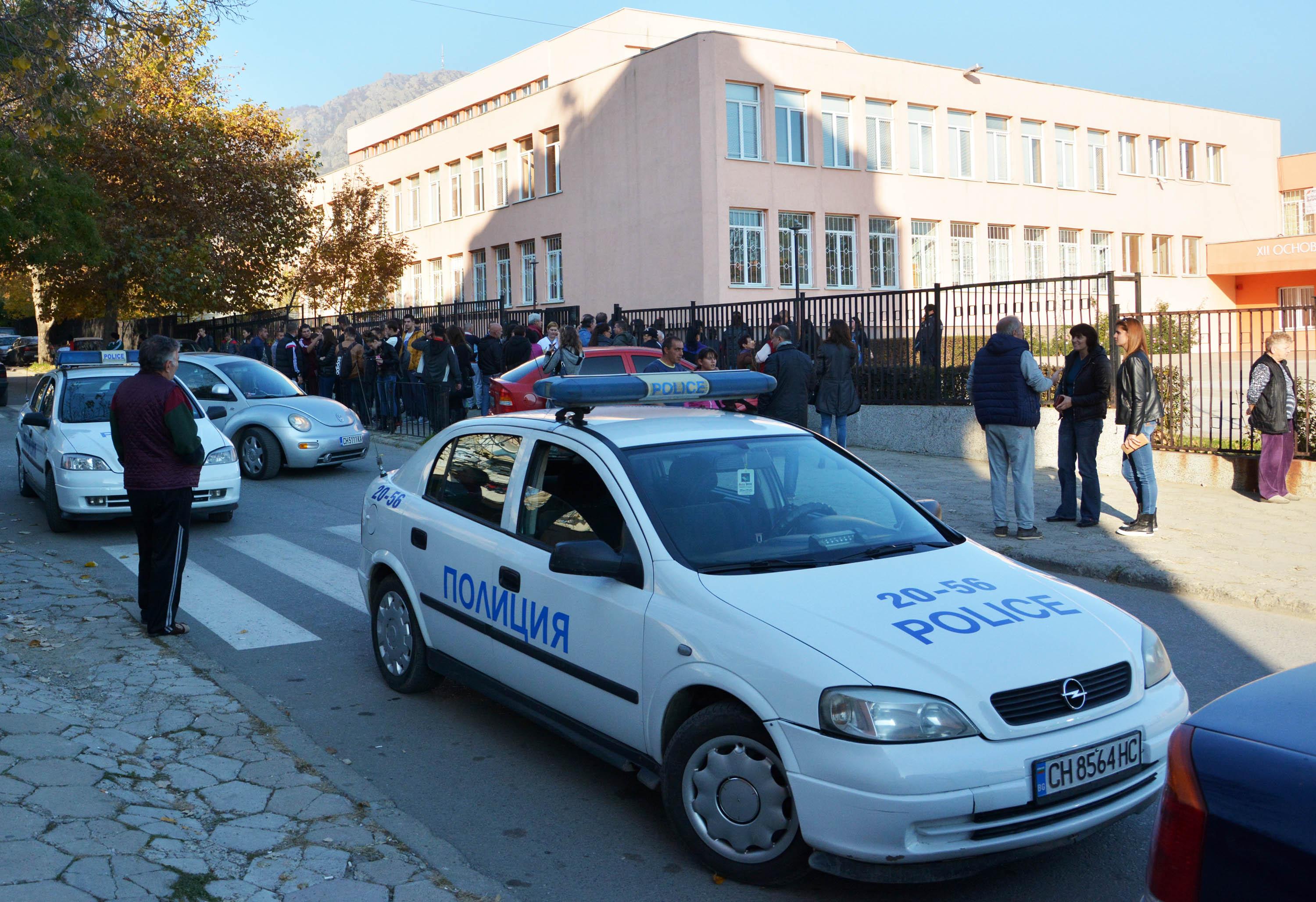 Трагедията се разигра в Професионалната гимназия по икономика в Сливен