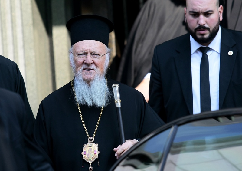 По покана на патриарх Неофит на официално мирно посещение в България пристигна Вселенският патриарх Вартоломей