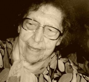 94-годишна Емилия Бузова е била преподавателка по акордеон