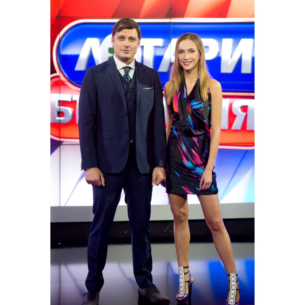 Всяка събота участниците в Лотария България ще бъдат посрещани от любимия си водещ Владо Карамазов
