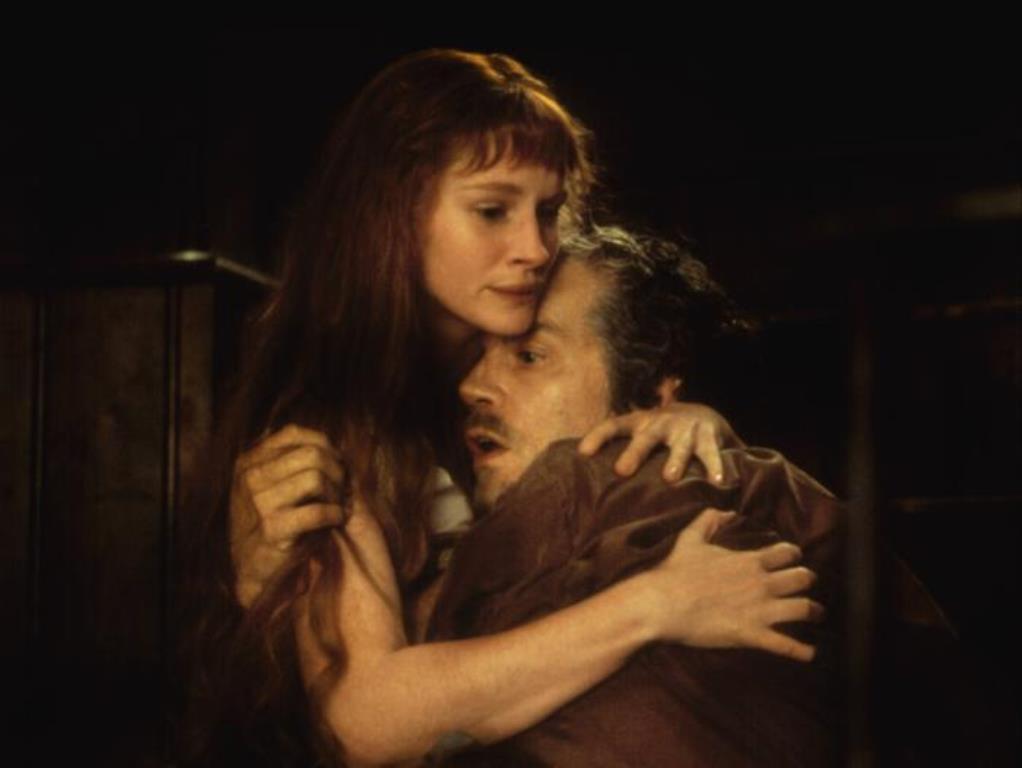 Джулия Робъртс и Джон Малкович в ”Мери Райли” (1996) - по историята за Д-р Джекил и Г-н Хайд