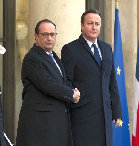 Франсоа Оланд и Дейвид Камерън почетоха паметта на жертвите от парижките атентати