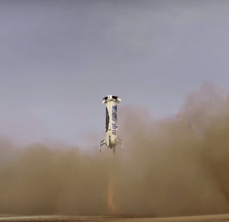 Ракетата носител на Blue Origin се приземява успешно