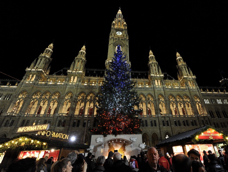 8 млн. посетители на Коледните базари във Виена