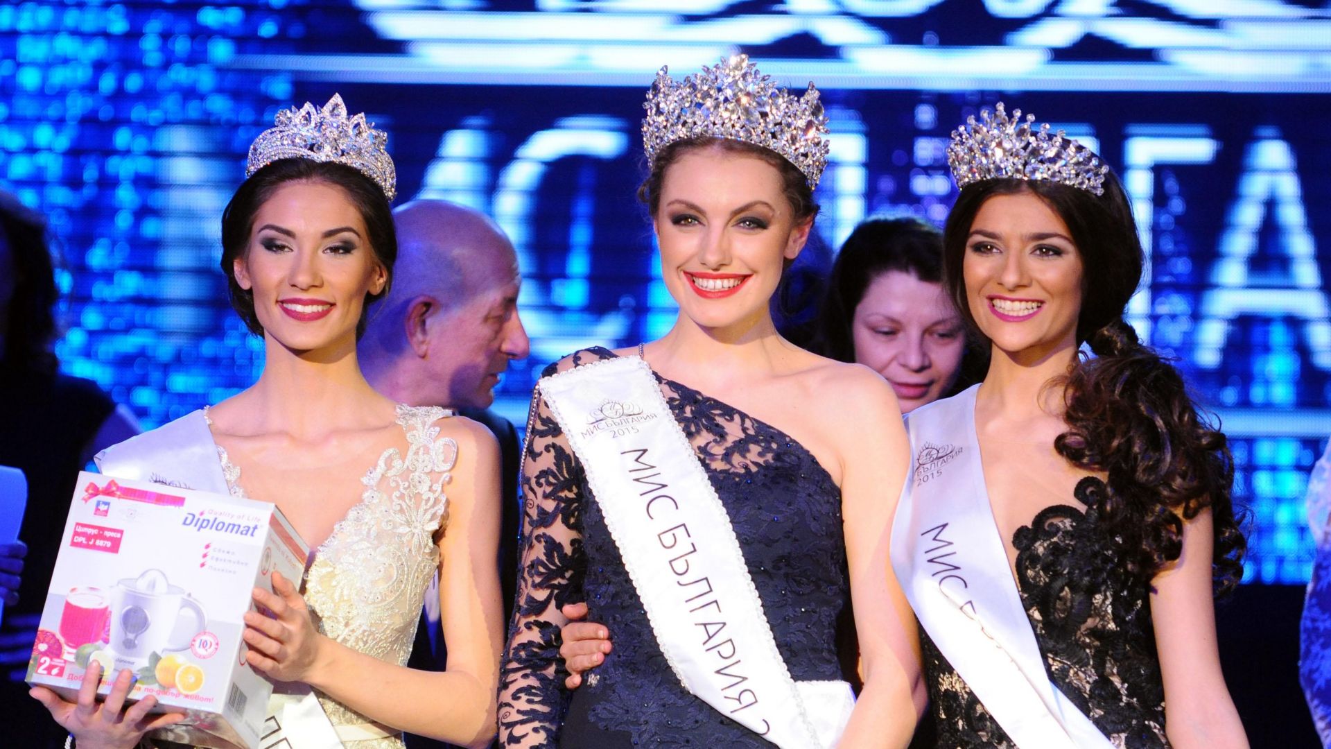 Връчиха титлата ”Мис България” 2015 в София