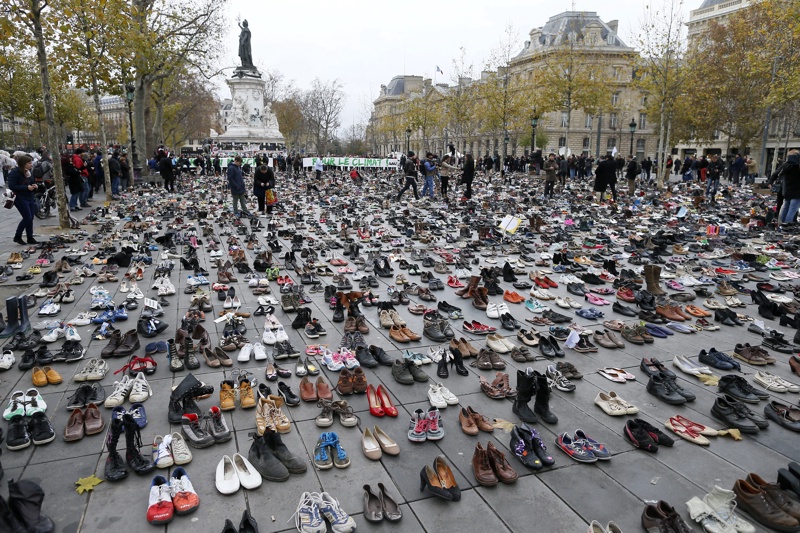 22 000 обувки заместиха предвидената екологична демонстрация на площада на Републиката в Париж