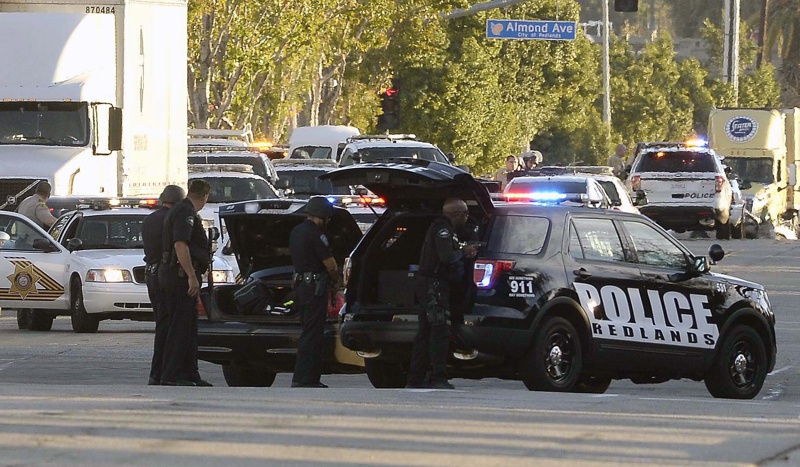 14 убити при стрелба в социален център в Калифорния