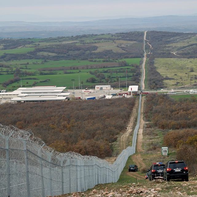 Двама министри инспектират българо-турската граница
