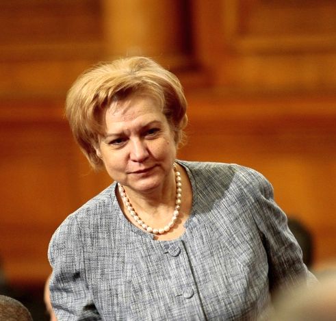 Законът за бюджета е може би най-политическият закон, каза Менда Стоянова