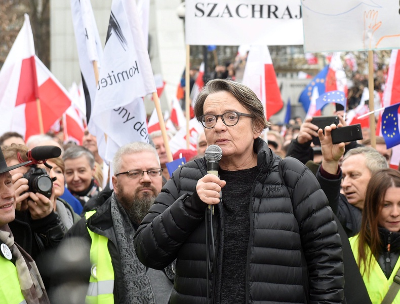 Протести в Полша в защита на демокрацията