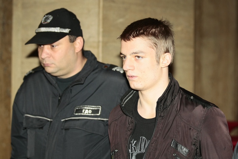 Обвиненият за побой над дете Патрик Първев остава в ареста