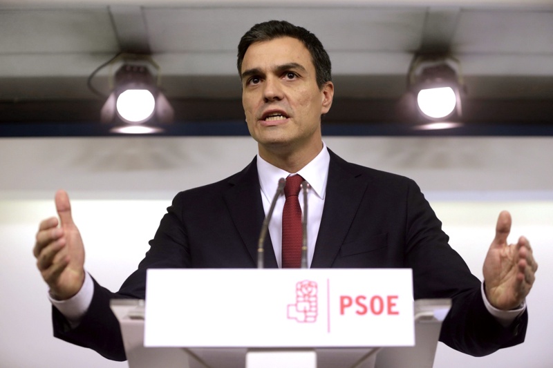 Педро Санчес Педро Санчес се бори с недоволството на част от регионалните социалистически лидери