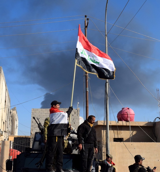 Иракското знаме се развя над правителствен комплекс в Рамади - град, отвоюван от ”Ислямска държава”