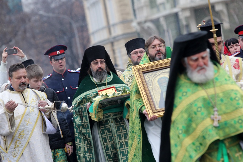 Частица от мощите на св. Серафим беше пренесена в катедралата „Св. Александър Невски”