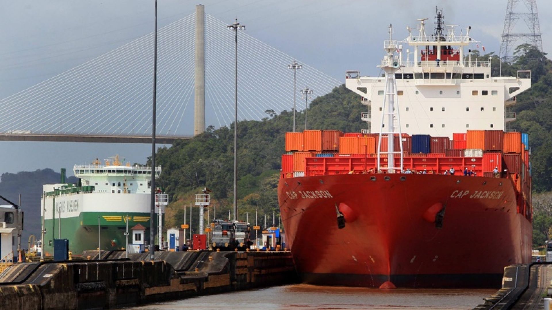Търговската война удари превоза на китайски стоки през Панамския канал