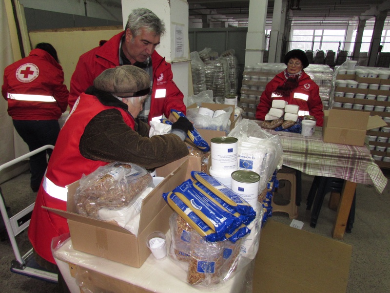 Бедните в Пловдив не искат помощи, останаха 80 т храни
