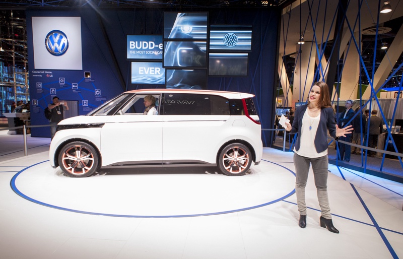 Volkswagen ще произвежда електрическия миниван Budd-e