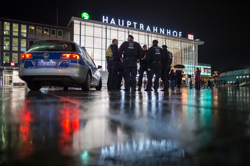 Засилено полицейско присъствие на гарата в Коьлн