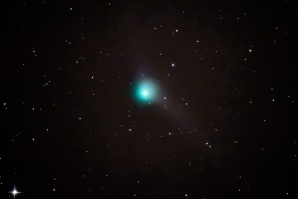 Кометата Каталина приближава максимално до Земята в неделя