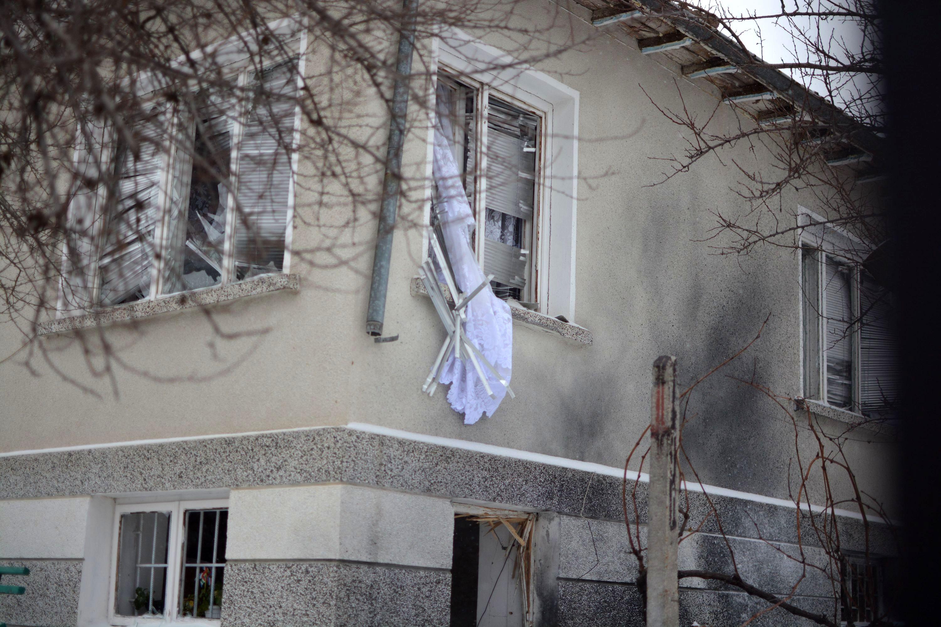 Взривиха бомба в къщата на майката на кмета на Аксаково